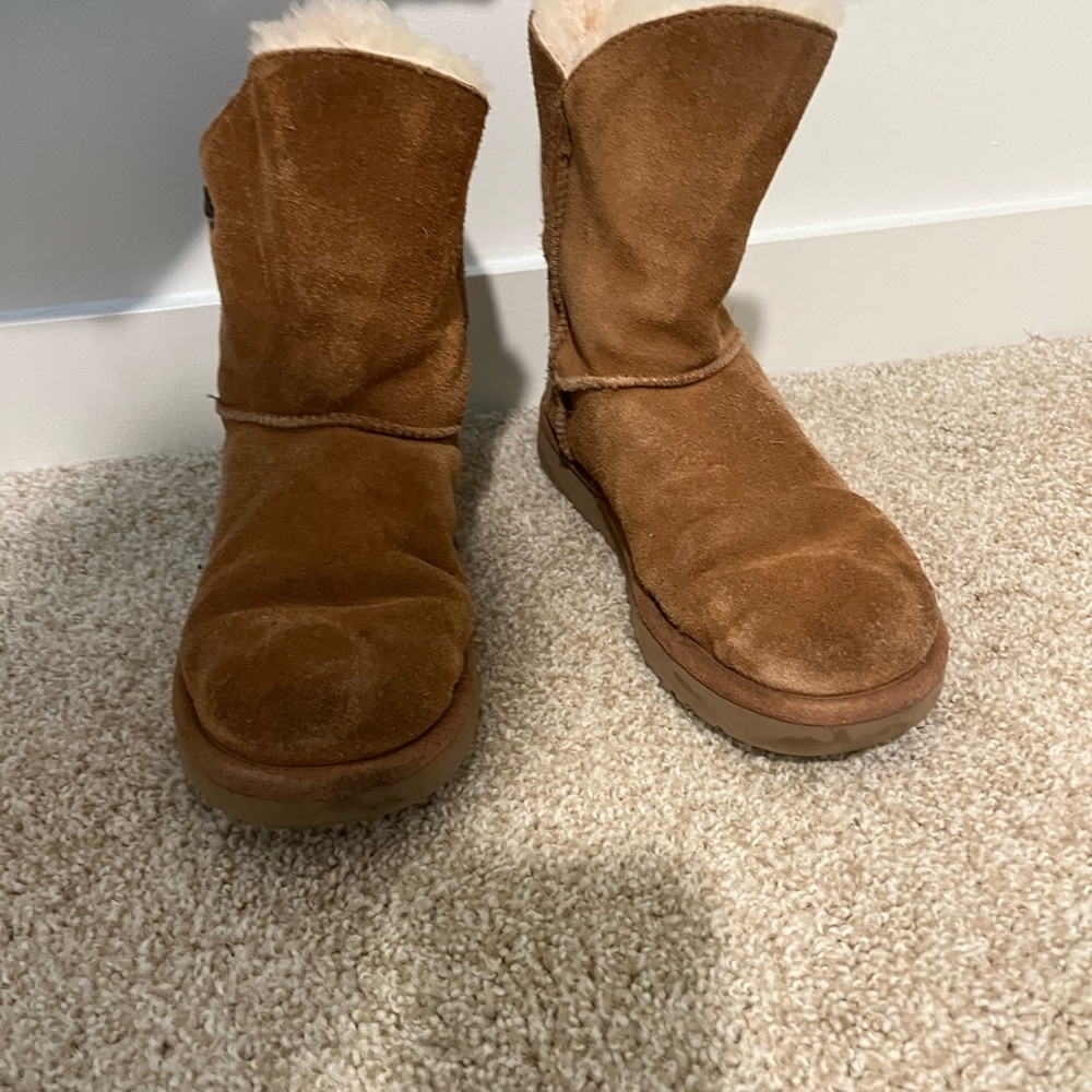 Chestnut Uggs - image 5